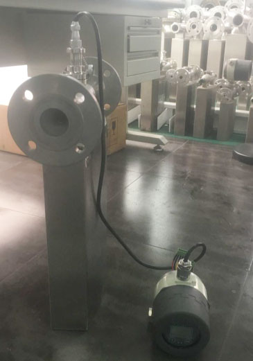 High temperature flow meter for molten sulfur